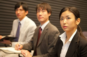 �u���Ə��p�v�u��p�҈琬�v�Ȃǎ��o�c�҂ƌ��o�c�҂��A�V�X�g